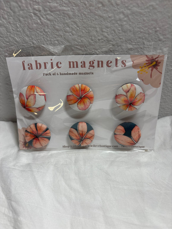 6 PACK FABRIC MAGNETS - WHITE/BLUE PLUMERIA